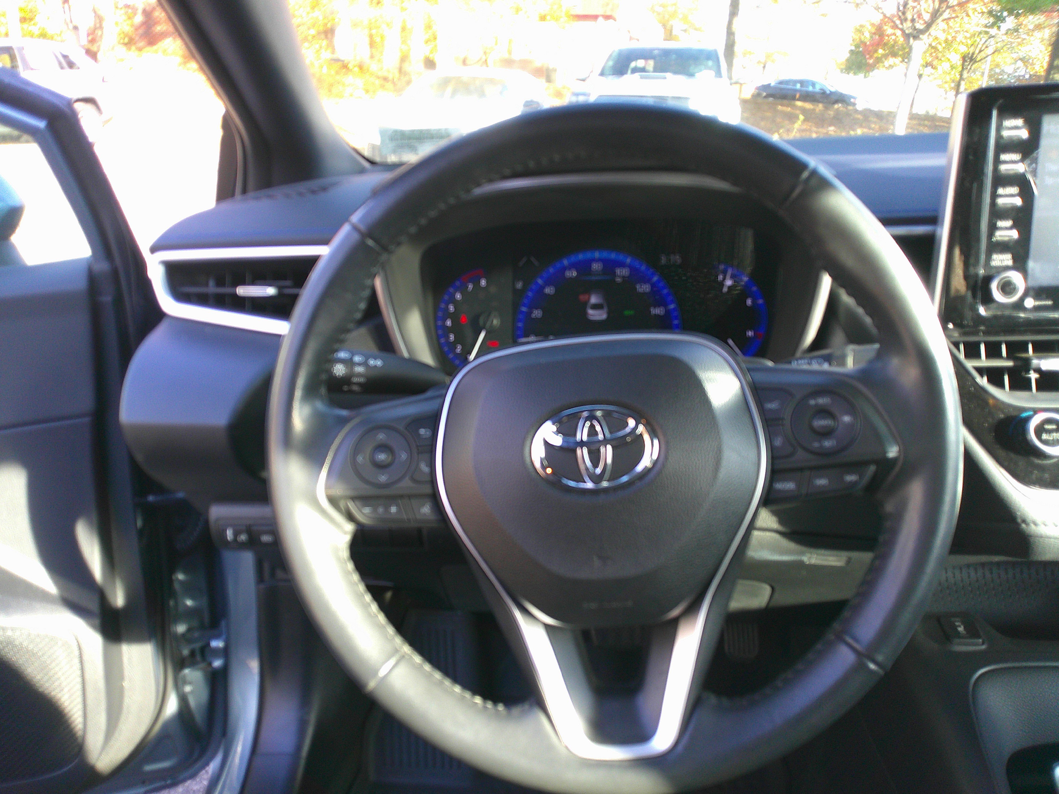 Used 2021 Toyota Corolla XSE image 19
