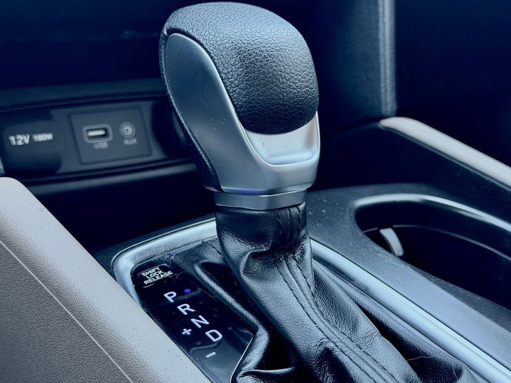 Used 2019 Hyundai Santa Fe SE AWD/4WD image 9