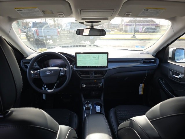 New 2026 Ford Escape SE w/ Class II Trailer Tow Package image 14