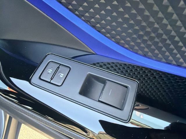 Used 2022 Toyota C-HR XLE FWD image 30