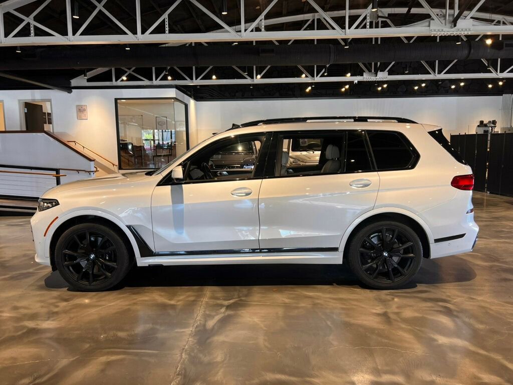 Used 2021 BMW X7 xDrive40i w/ M Sport Package image 2