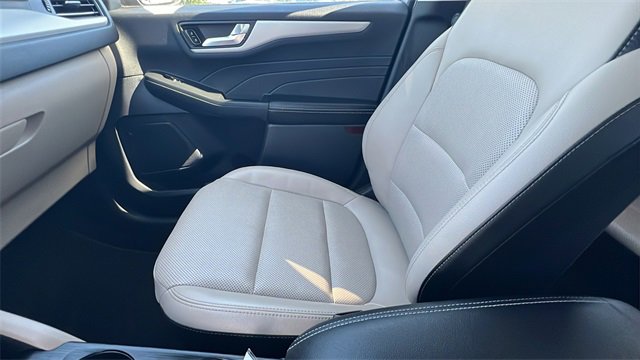 Used 2022 Ford Escape SEL w/ Technology Package image 23