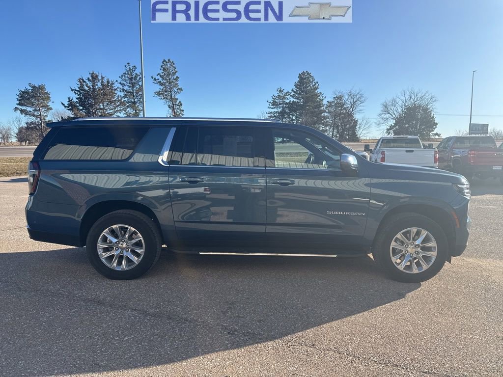 Used 2025 Chevrolet Suburban Premier image 6