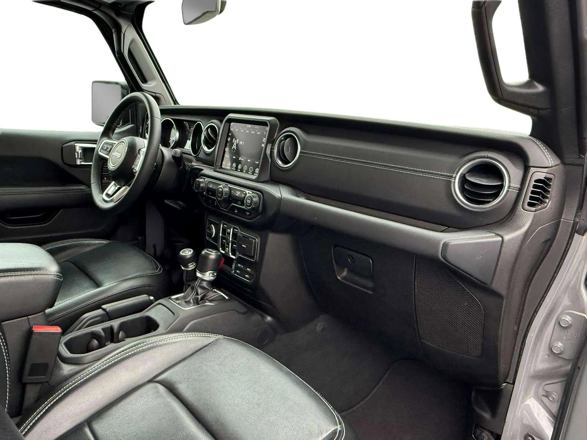 Used 2023 Jeep Wrangler Unlimited Sahara image 10