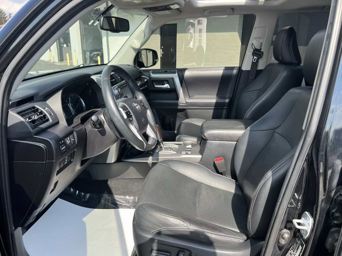 Used 2016 Toyota 4Runner Limited image 10