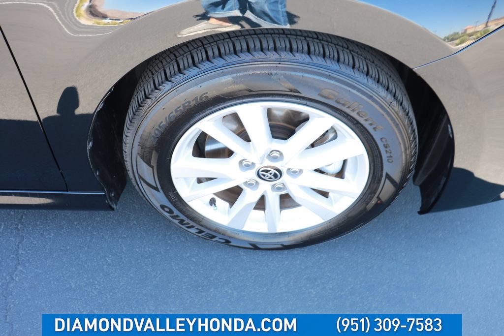 Used 2025 Toyota Camry LE w/ Convenience Package FWD image 28