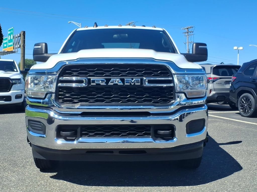 Used 2024 RAM 3500 Tradesman w/ Chrome Appearance Group AWD/4WD image 2