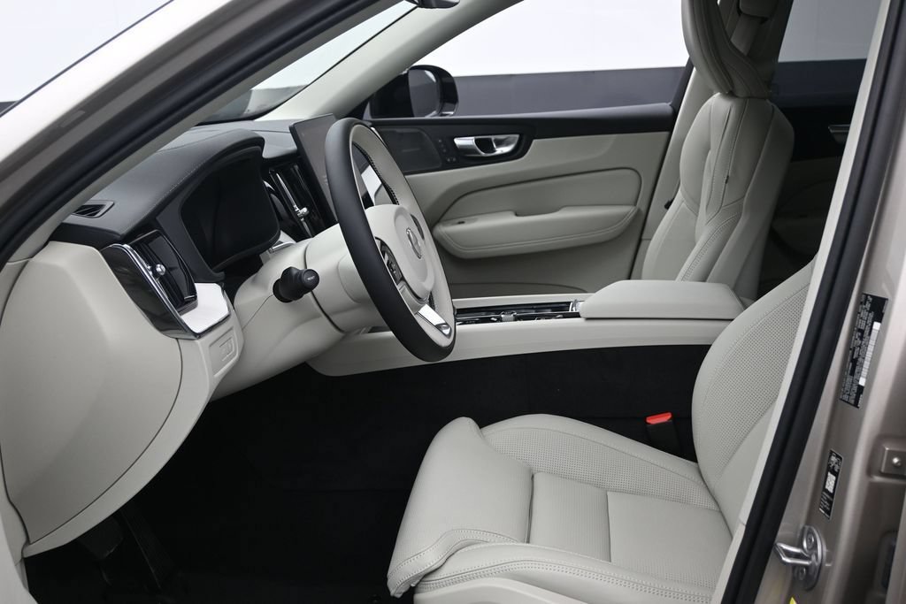 New 2026 Volvo XC60 T8 Ultra w/ Protection Package Premier AWD/4WD image 11