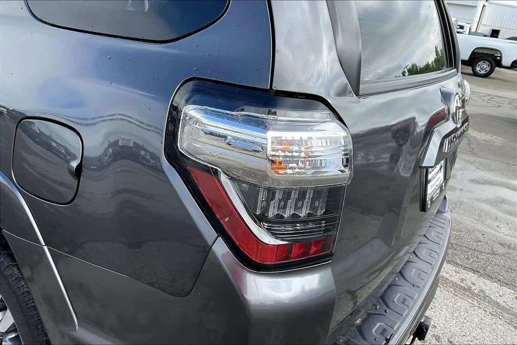 Used 2023 Toyota 4Runner TRD Sport AWD/4WD image 32
