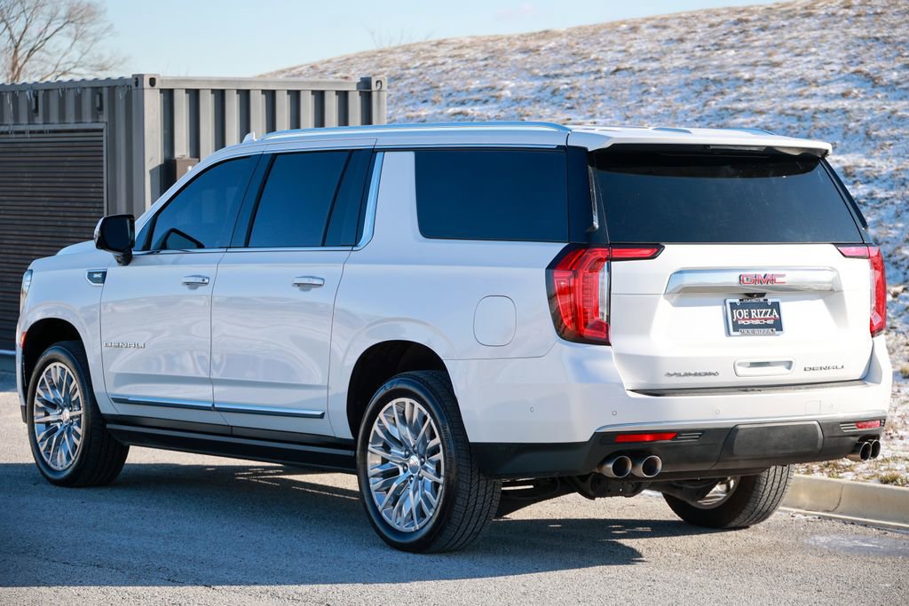 Used 2024 GMC Yukon XL Denali w/ Advanced Technology Package image 2