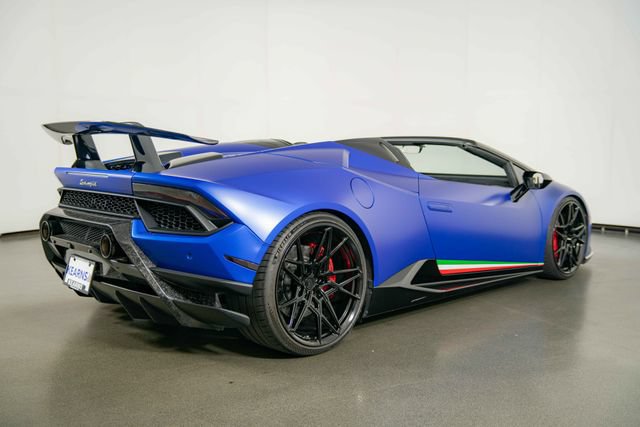 Used 2019 Lamborghini Huracan Performante AWD/4WD image 8