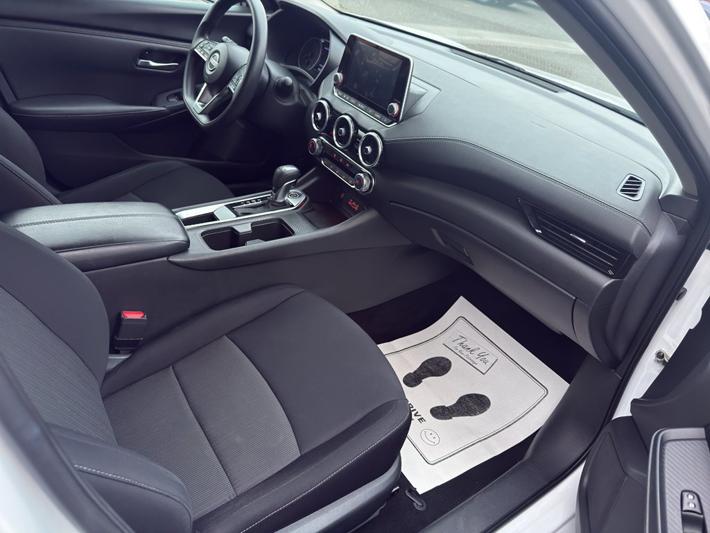 Used 2024 Nissan Sentra SV FWD image 19