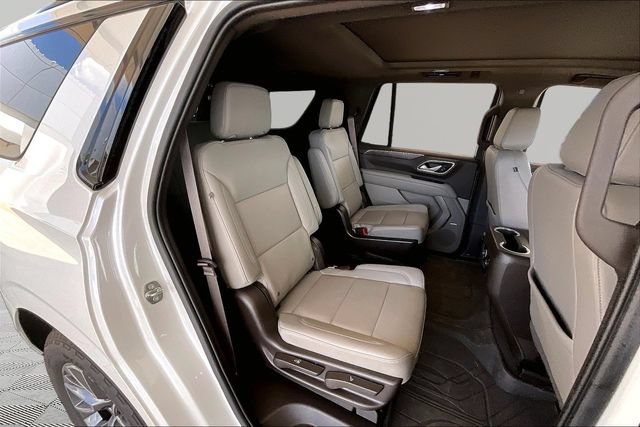 Used 2022 Chevrolet Tahoe Z71 w/ Z71 Off-Road Package AWD/4WD image 17