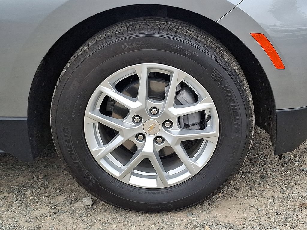 Used 2024 Chevrolet Equinox LT FWD image 33