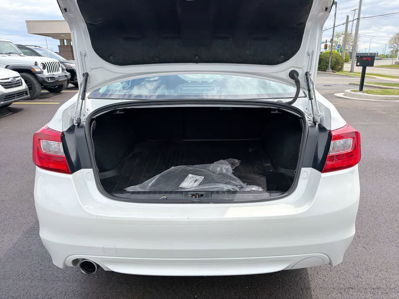 Used 2016 Subaru Legacy 2.5i Premium AWD/4WD image 35