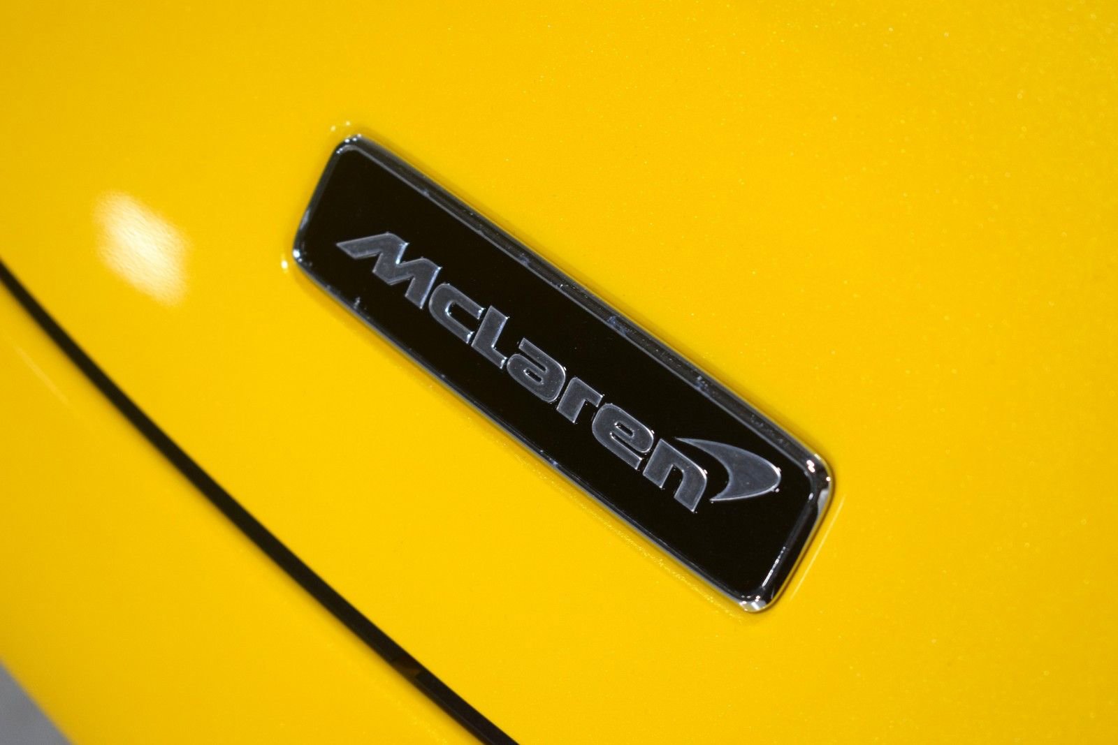 Used 2020 McLaren 720S Performance RWD image 4