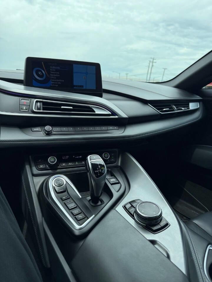 Used 2016 BMW i8 image 11