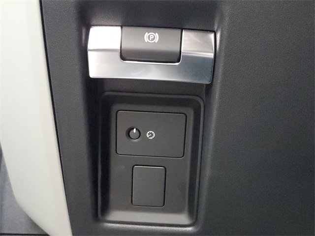 Certified 2023 Land Rover Defender 130 SE image 34