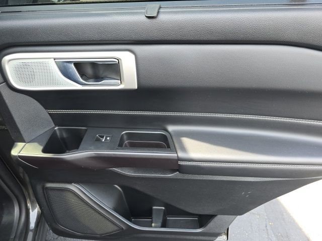 Used 2020 Ford Explorer ST w/ Premium Technology Package image 31