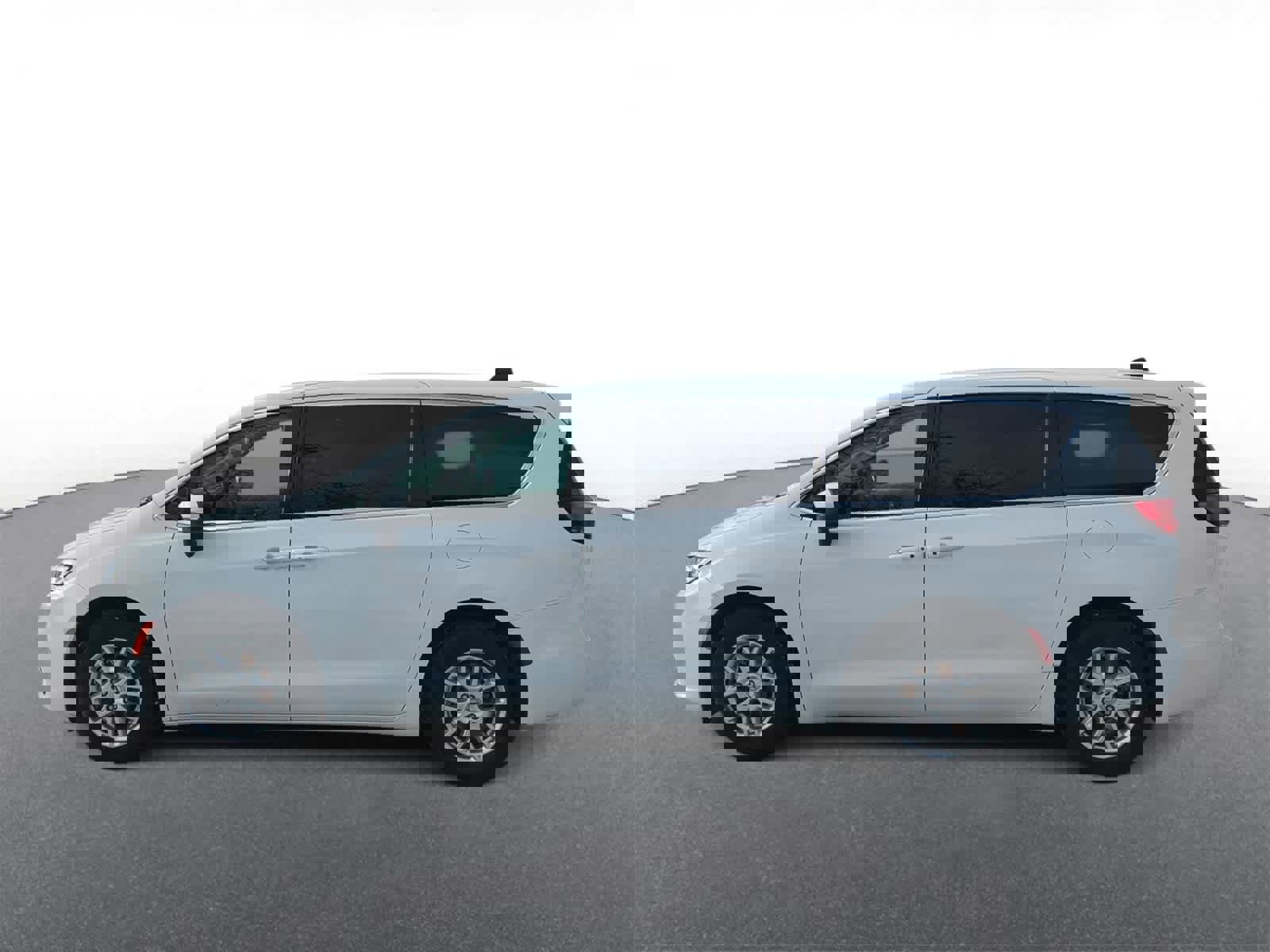 Used 2023 Chrysler Pacifica Touring-L image 5