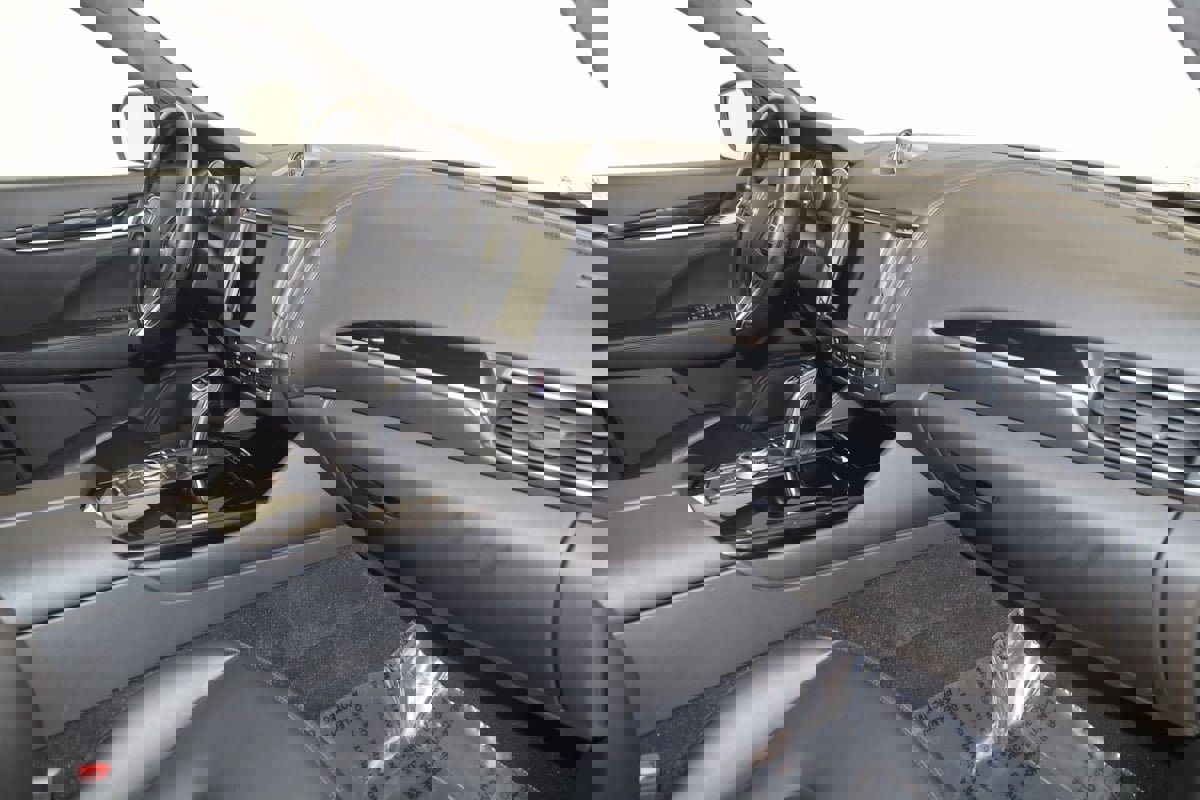 Used 2022 Maserati Levante Modena image 38