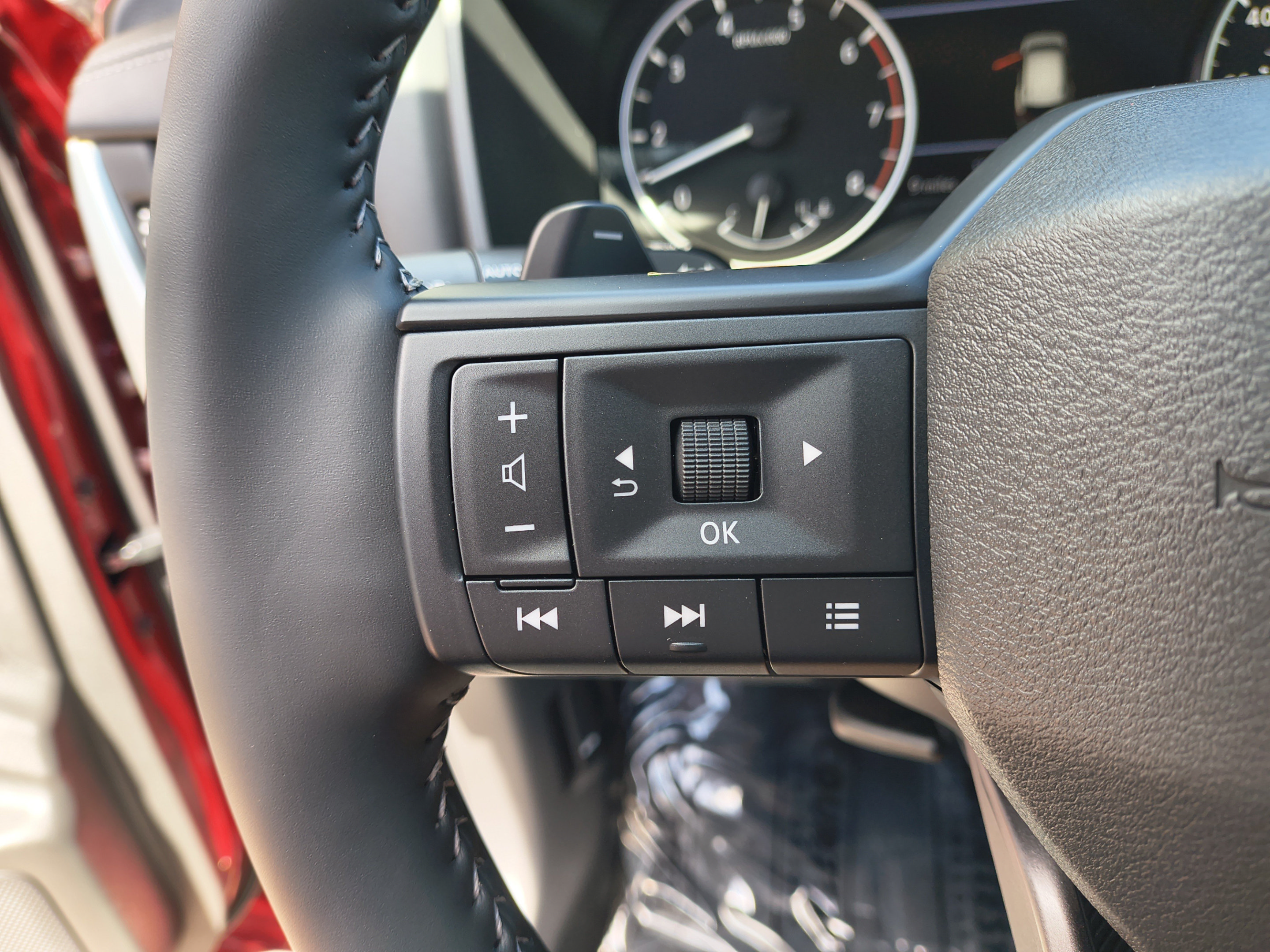 New 2026 Nissan Rogue SV FWD image 30