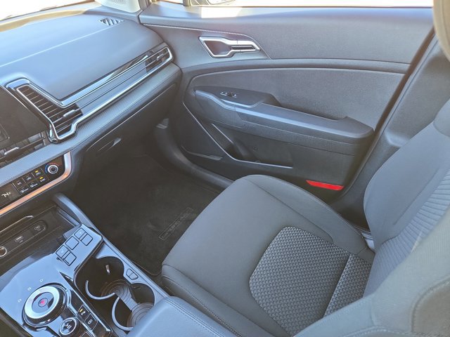 Used 2023 Kia Sportage LX image 18