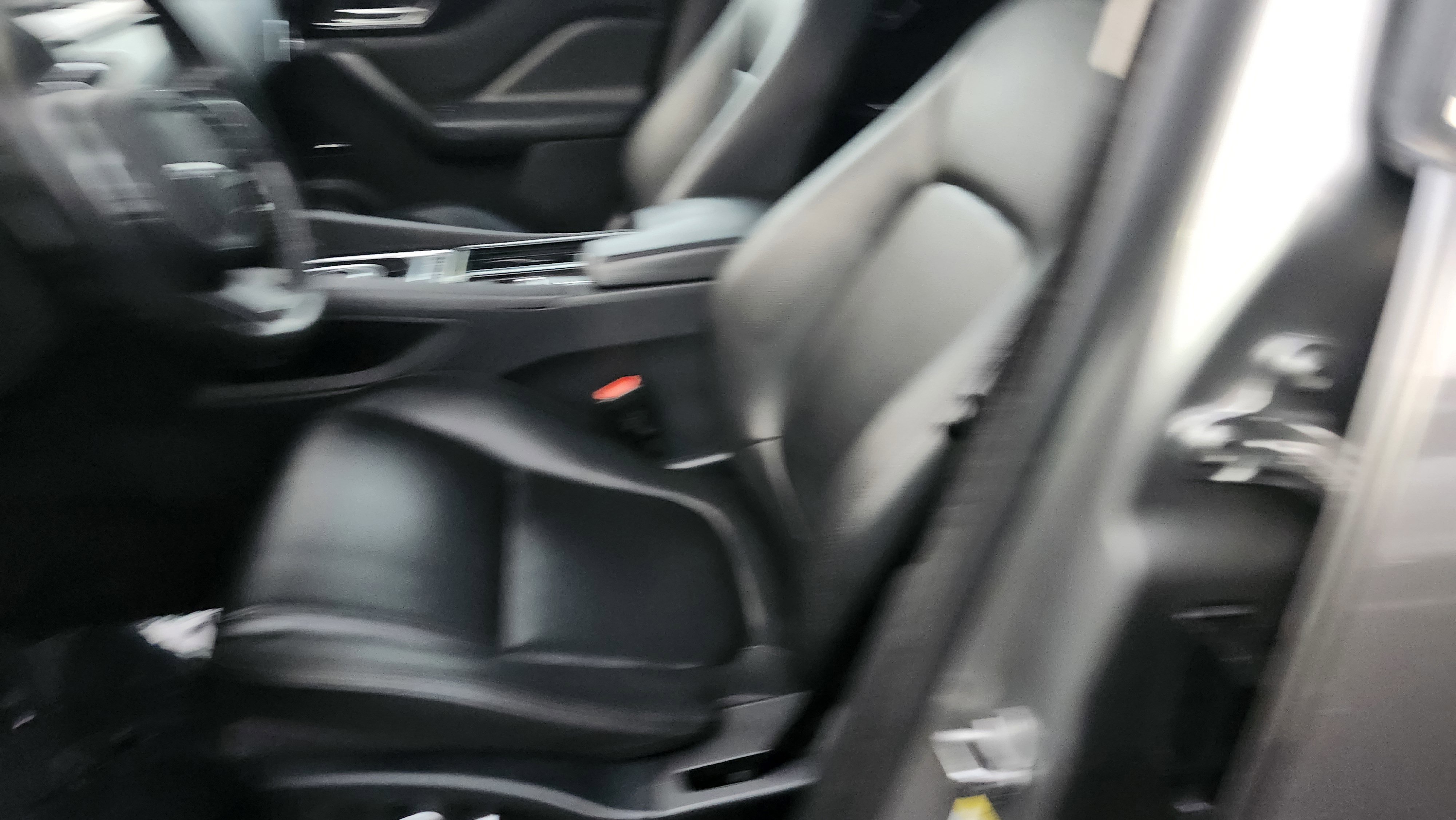 Used 2020 Jaguar F-PACE Premium image 19