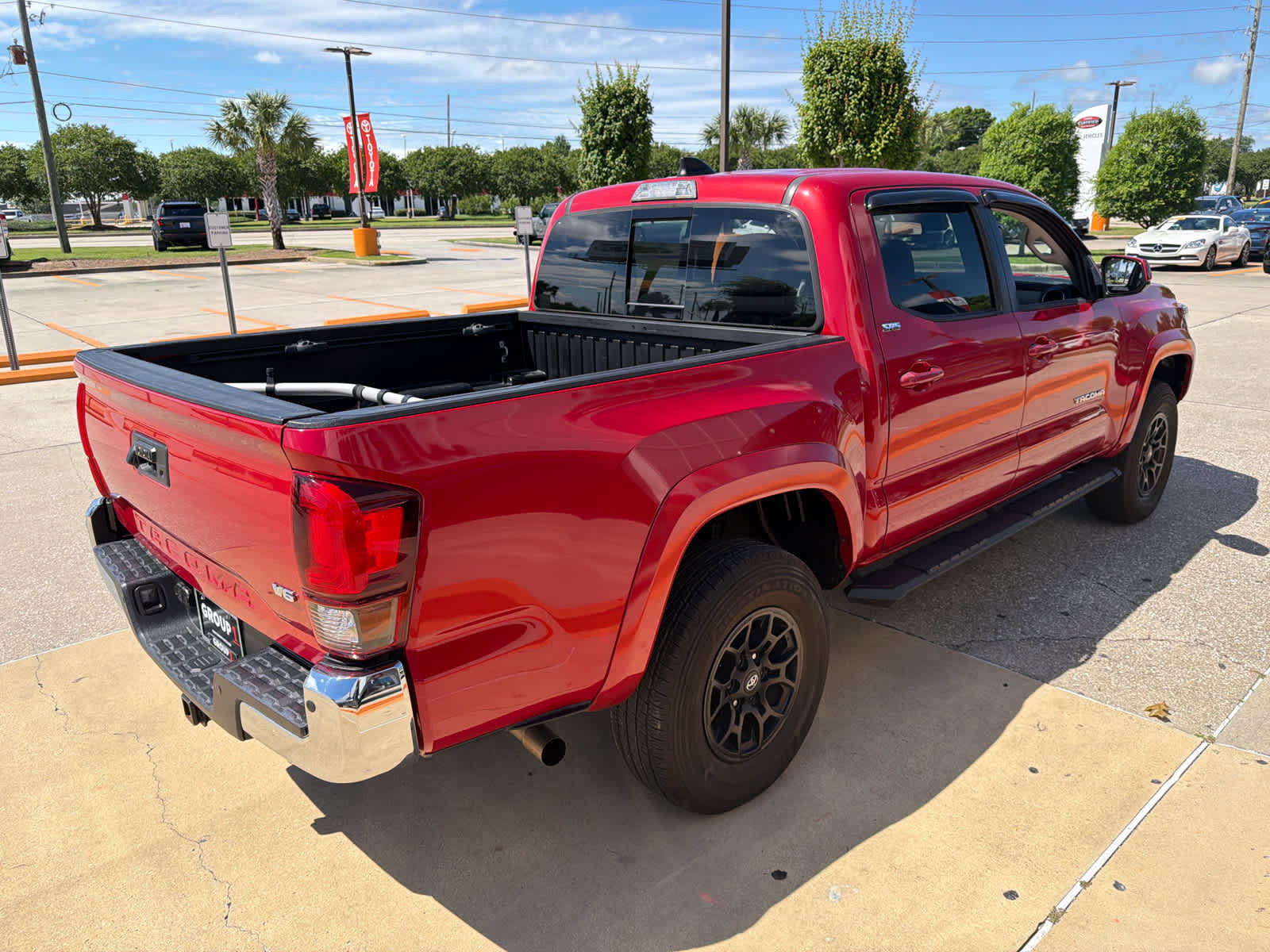 Used 2020 Toyota Tacoma SR5 RWD image 9