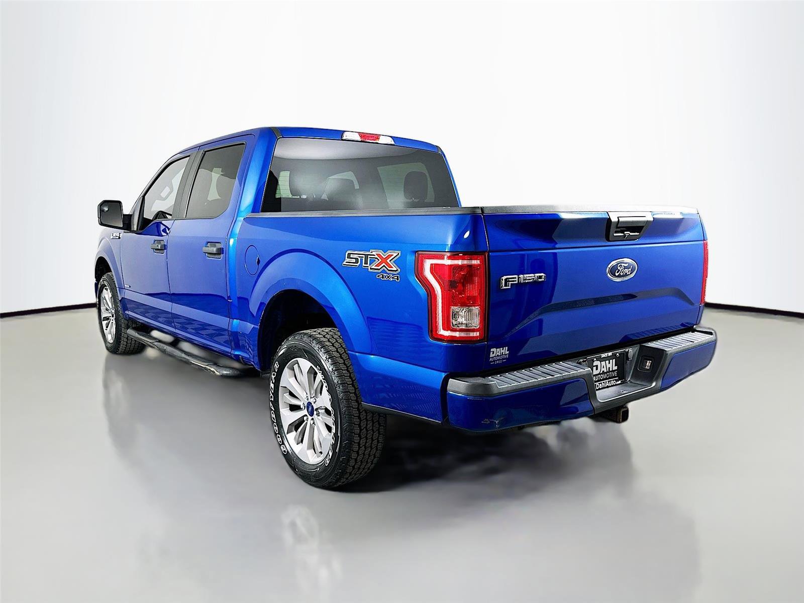 Used 2017 Ford F150 XL w/ Equipment Group 101A Mid image 5