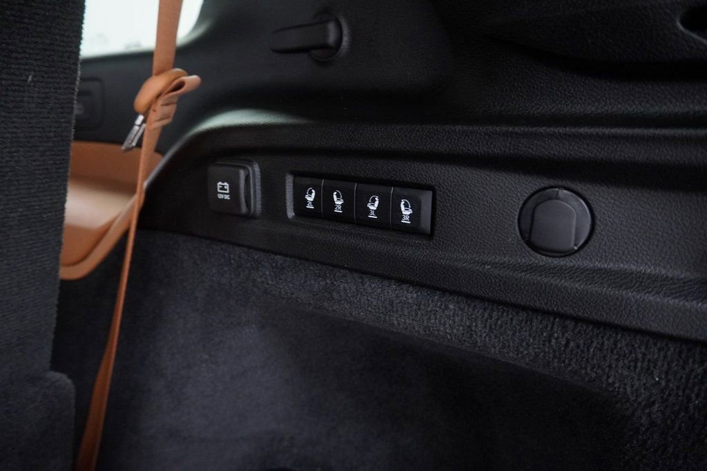 Certified 2024 Jeep Grand Cherokee L Summit w/ High Altitude Package image 46