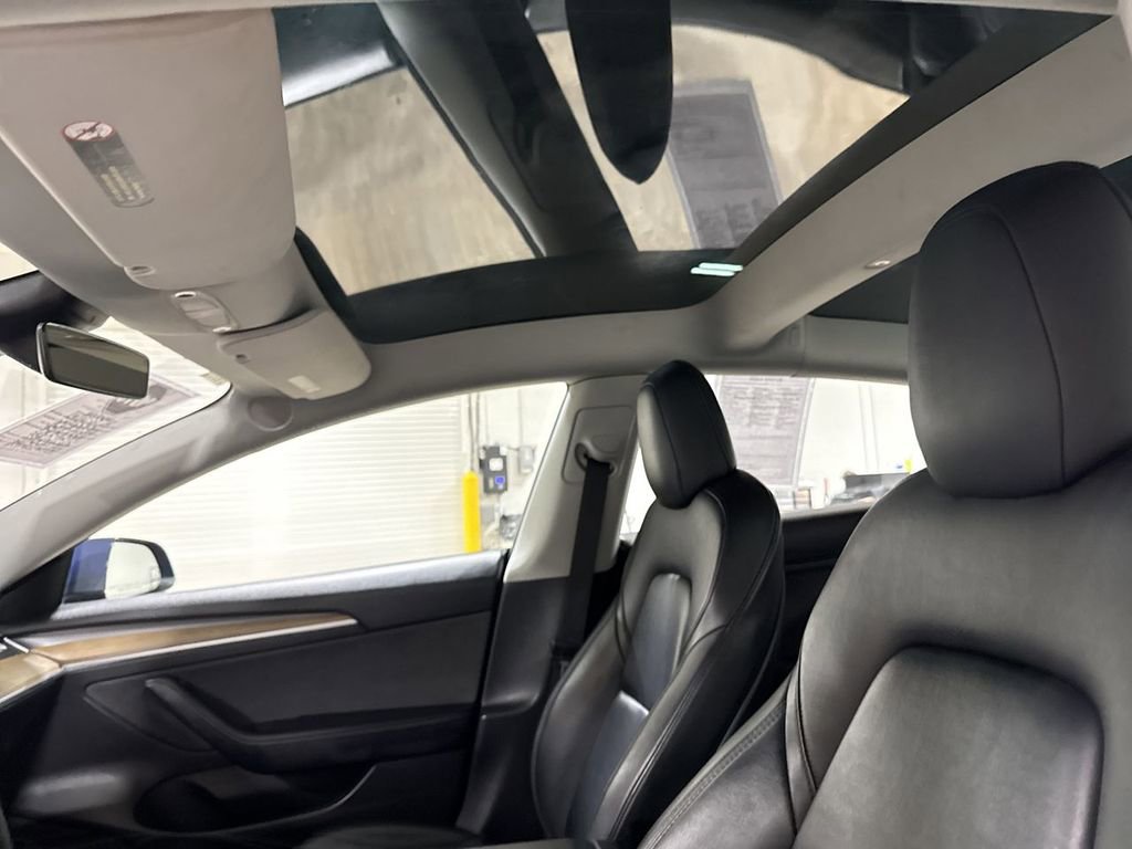 Used 2022 Tesla Model 3 image 19