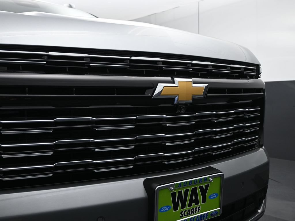 Used 2025 Chevrolet Tahoe High Country AWD/4WD image 6