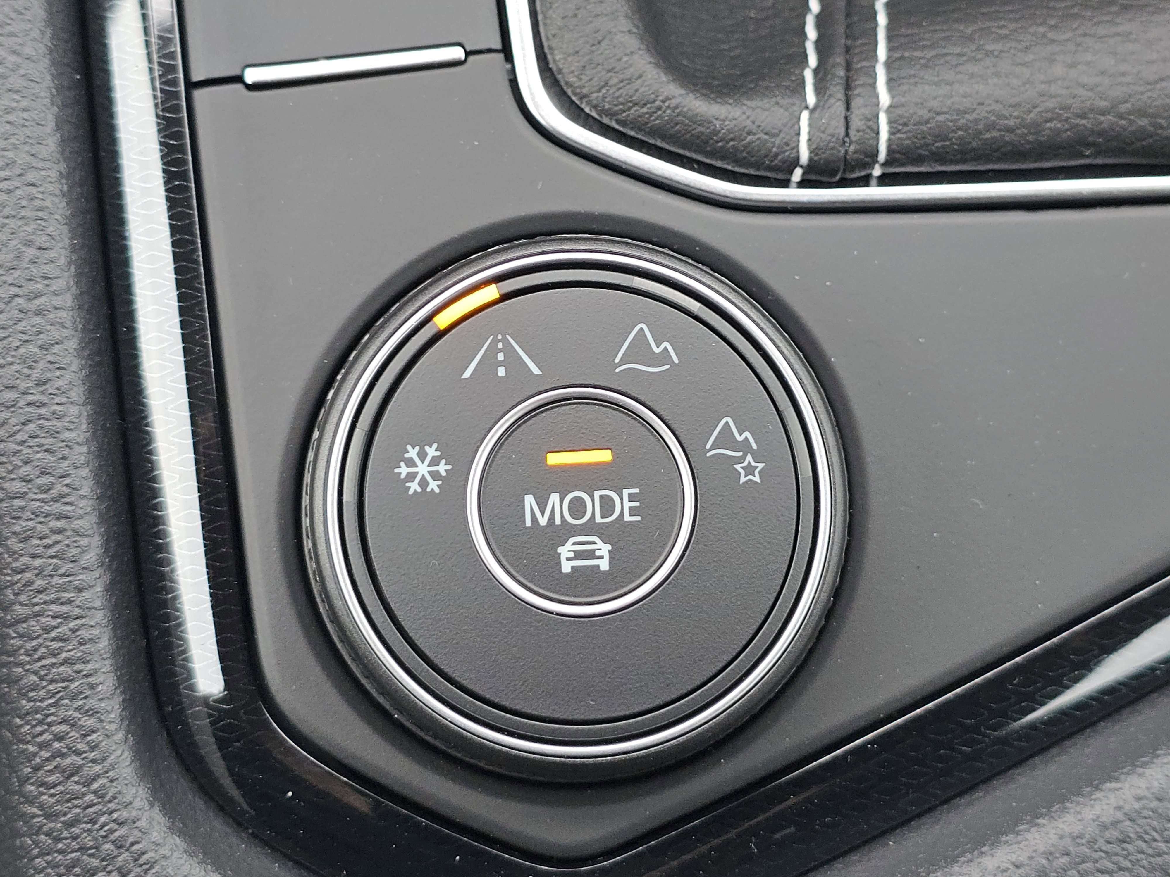 New 2025 Volkswagen Taos S image 16