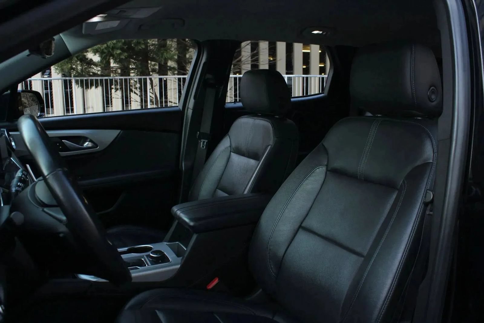 Used 2019 Chevrolet Blazer LT w/ Sound & Technology Package FWD image 16