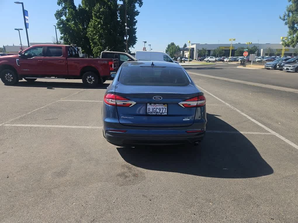 Used 2019 Ford Fusion SE FWD image 6