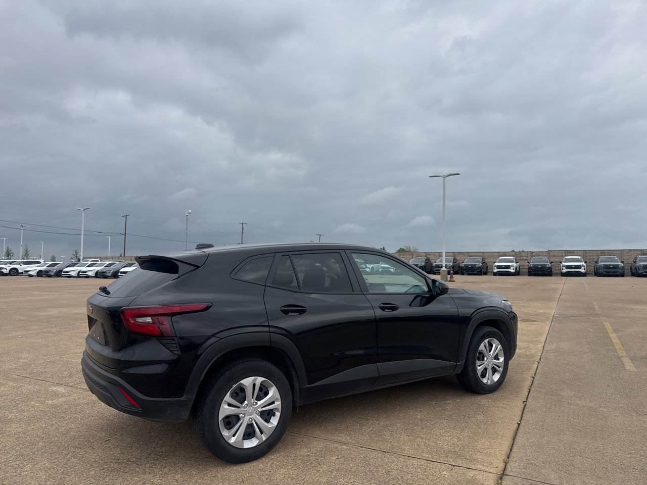 Used 2025 Chevrolet Trax LS image 21