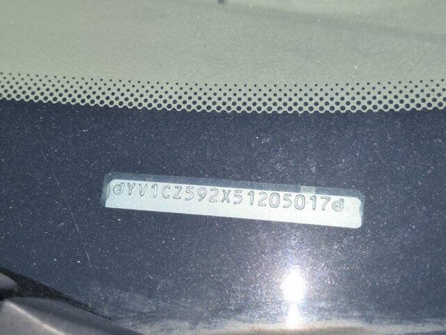 Used 2005 Volvo XC90 2.5T AWD/4WD image 15