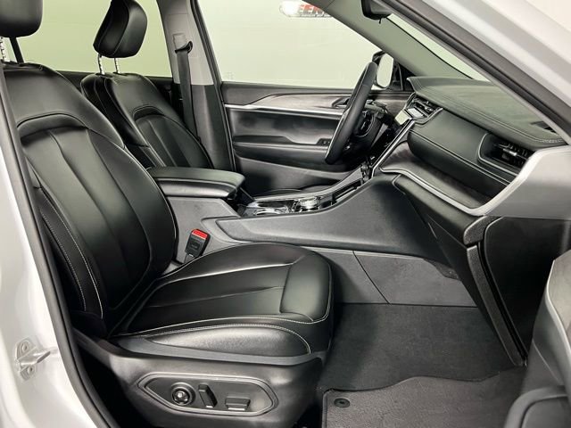 Used 2023 Jeep Grand Cherokee L Limited image 33