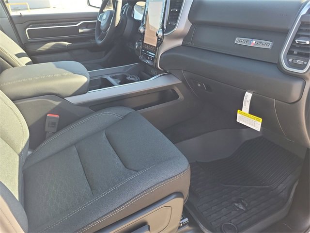 New 2026 RAM 1500 4x4 Crew Cab image 25