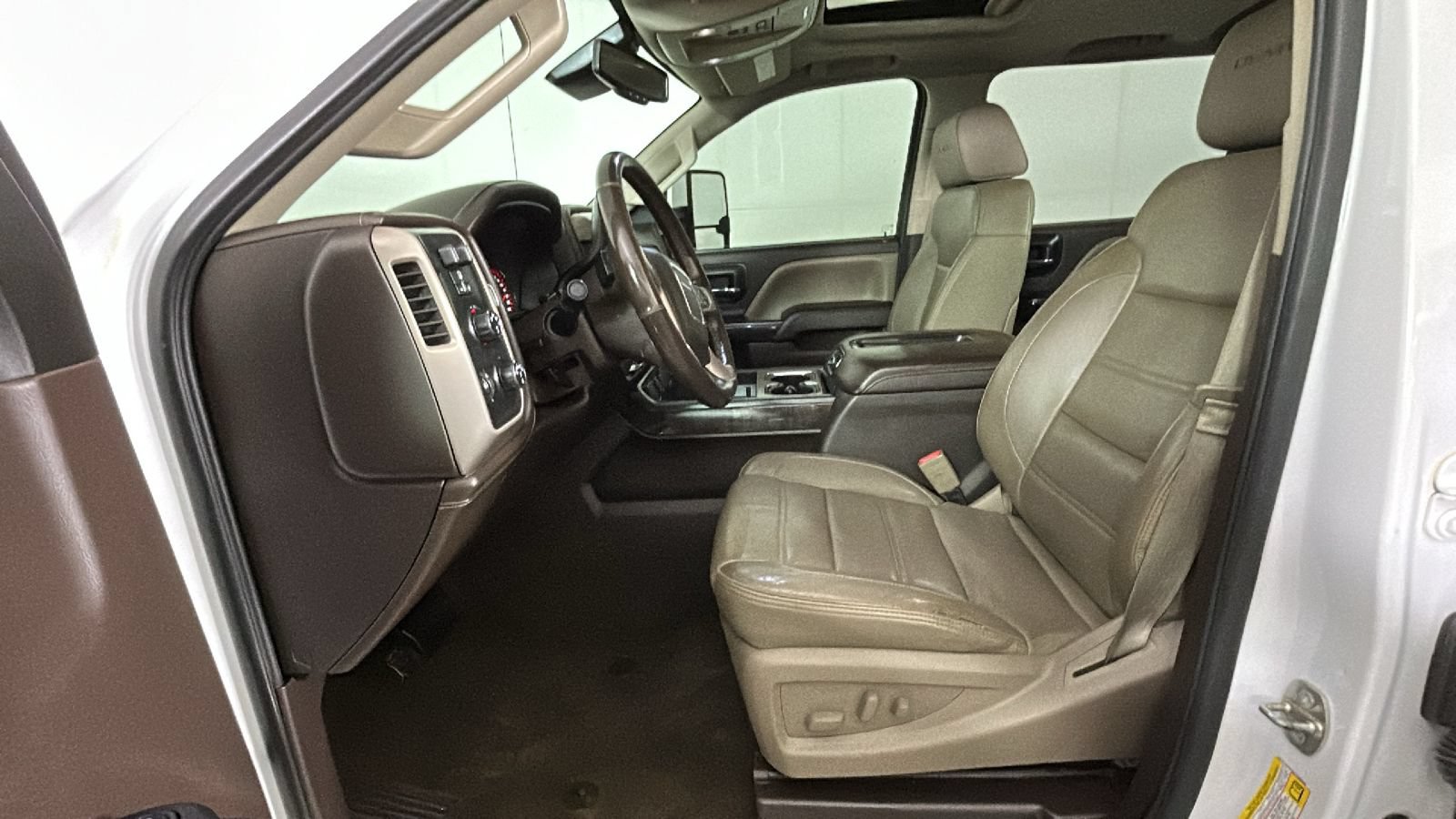 Used 2015 GMC Sierra 3500 Denali AWD/4WD image 11