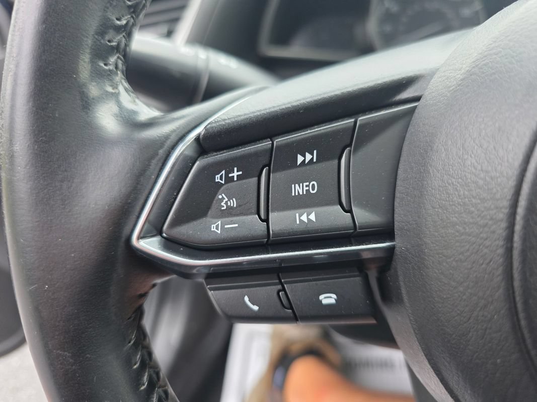 Used 2018 MAZDA MAZDA3 Touring FWD image 26