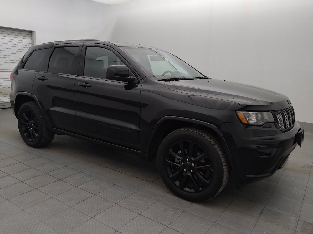 Used 2018 Jeep Grand Cherokee Altitude RWD image 11