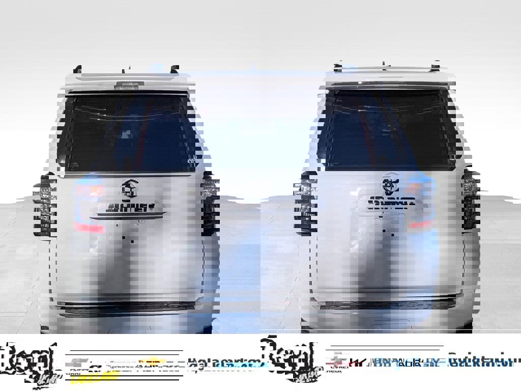 Used 2019 Toyota 4Runner SR5 image 4