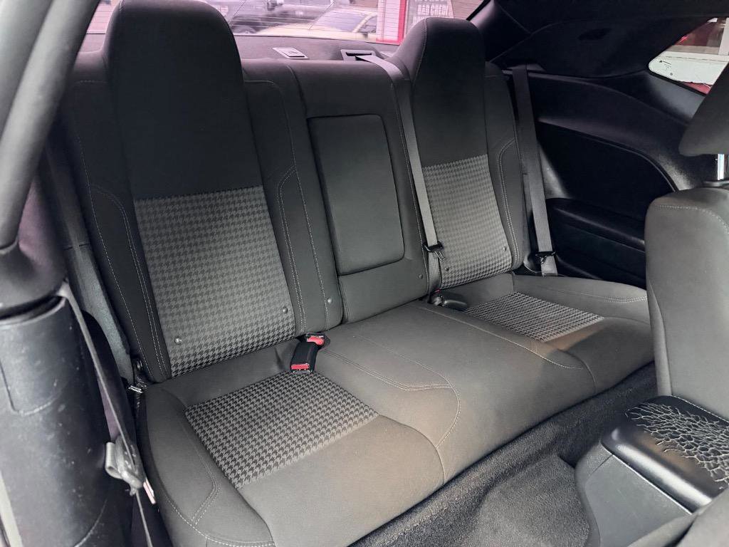 Used 2021 Dodge Challenger SXT w/ Driver Convenience Group image 19