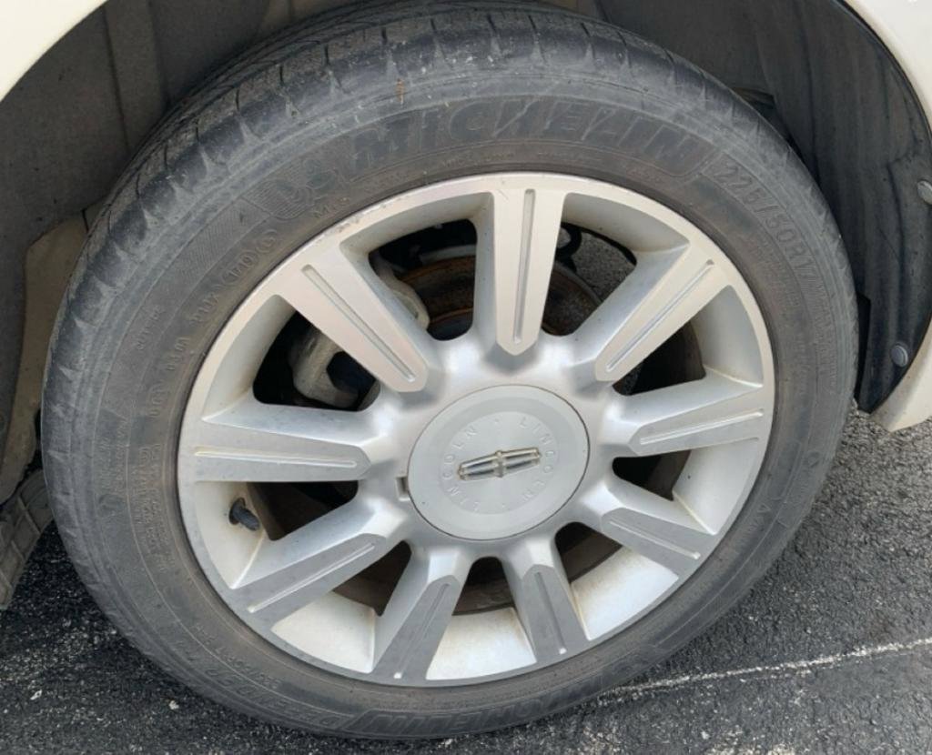 Used 2012 Lincoln MKZ FWD image 20