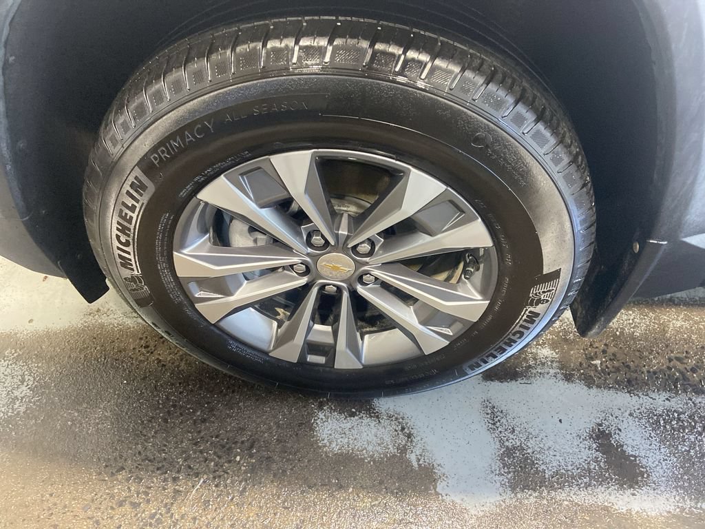 Certified 2025 Chevrolet Equinox LT w/ Safety and Technology Package AWD/4WD image 32