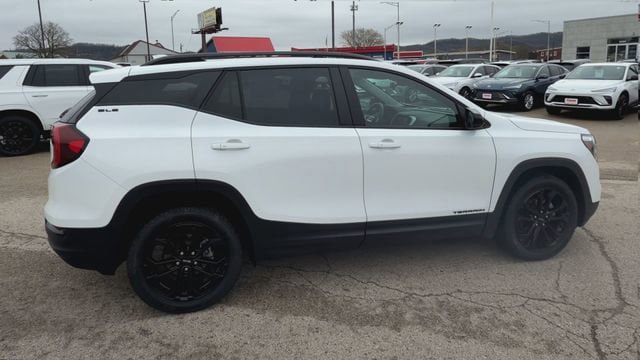 Used 2022 GMC Terrain SLE w/ Driver Convenience Package AWD/4WD image 13