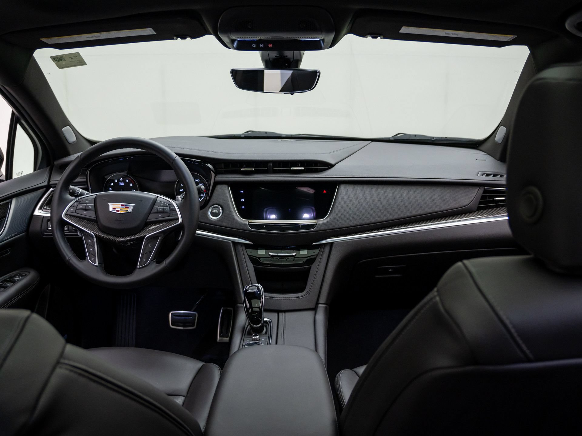 Certified 2026 Cadillac XT5 Sportv w/ LPO, Floor Liner Package AWD/4WD image 9