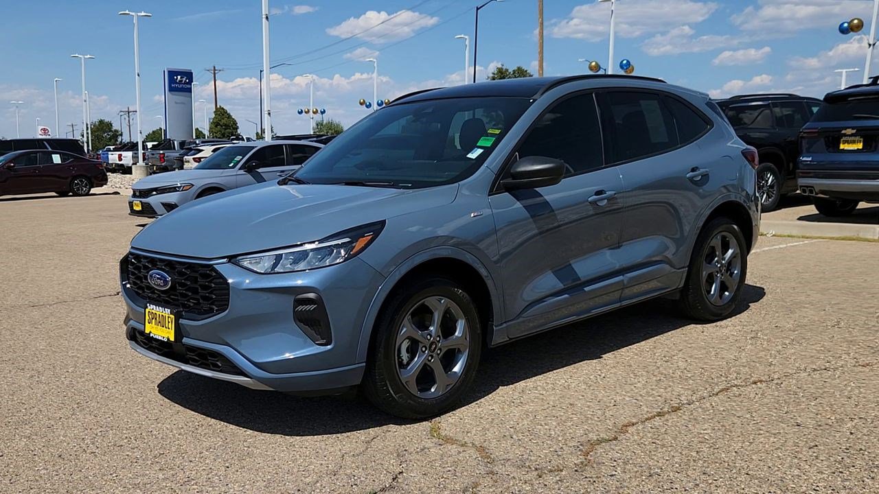Used 2023 Ford Escape ST-Line w/ Tech Pack #1 image 4